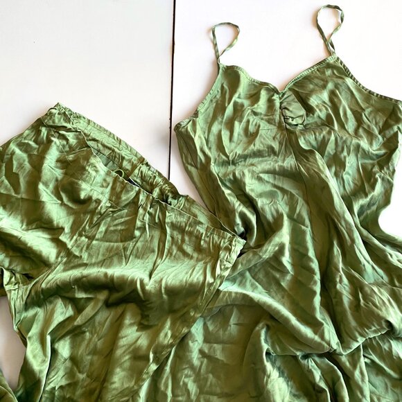 Goody Goody California Silk SET Green Size W/M Pajama Loungewear - Picture 5 of 9